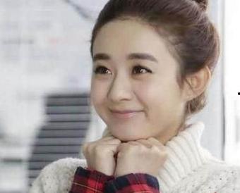 娱乐圈吃瓜小花是谁啊图片,她是谁？